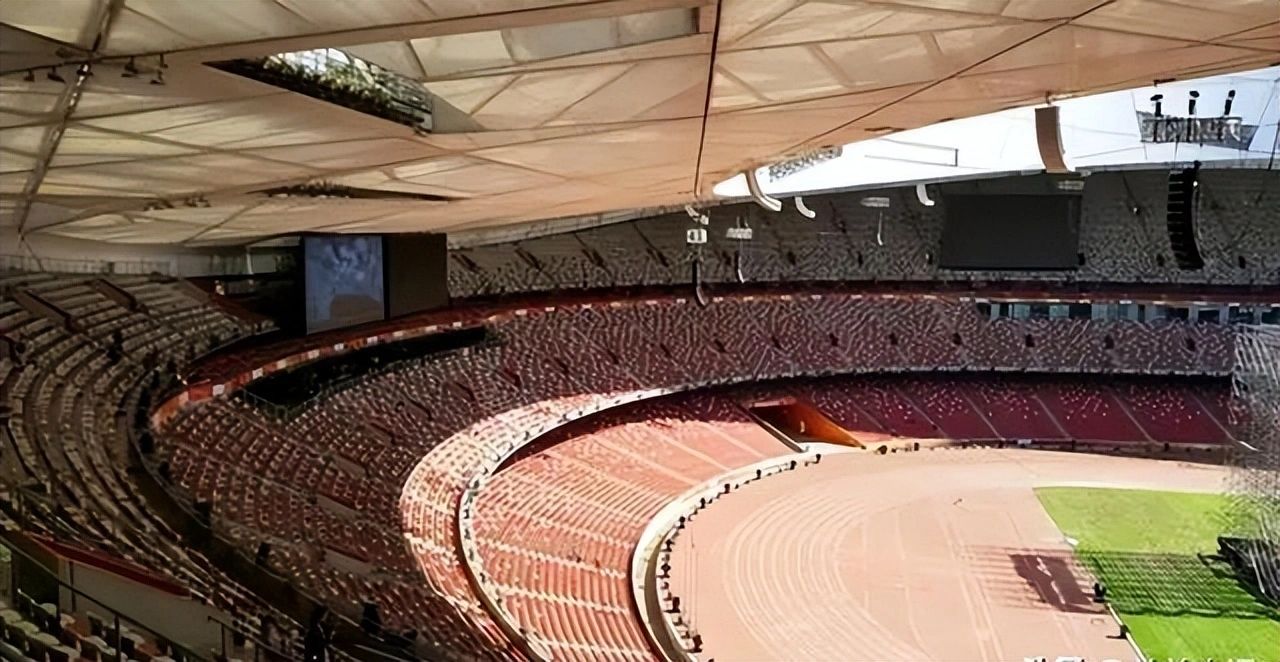 观众挤满席, 万维护